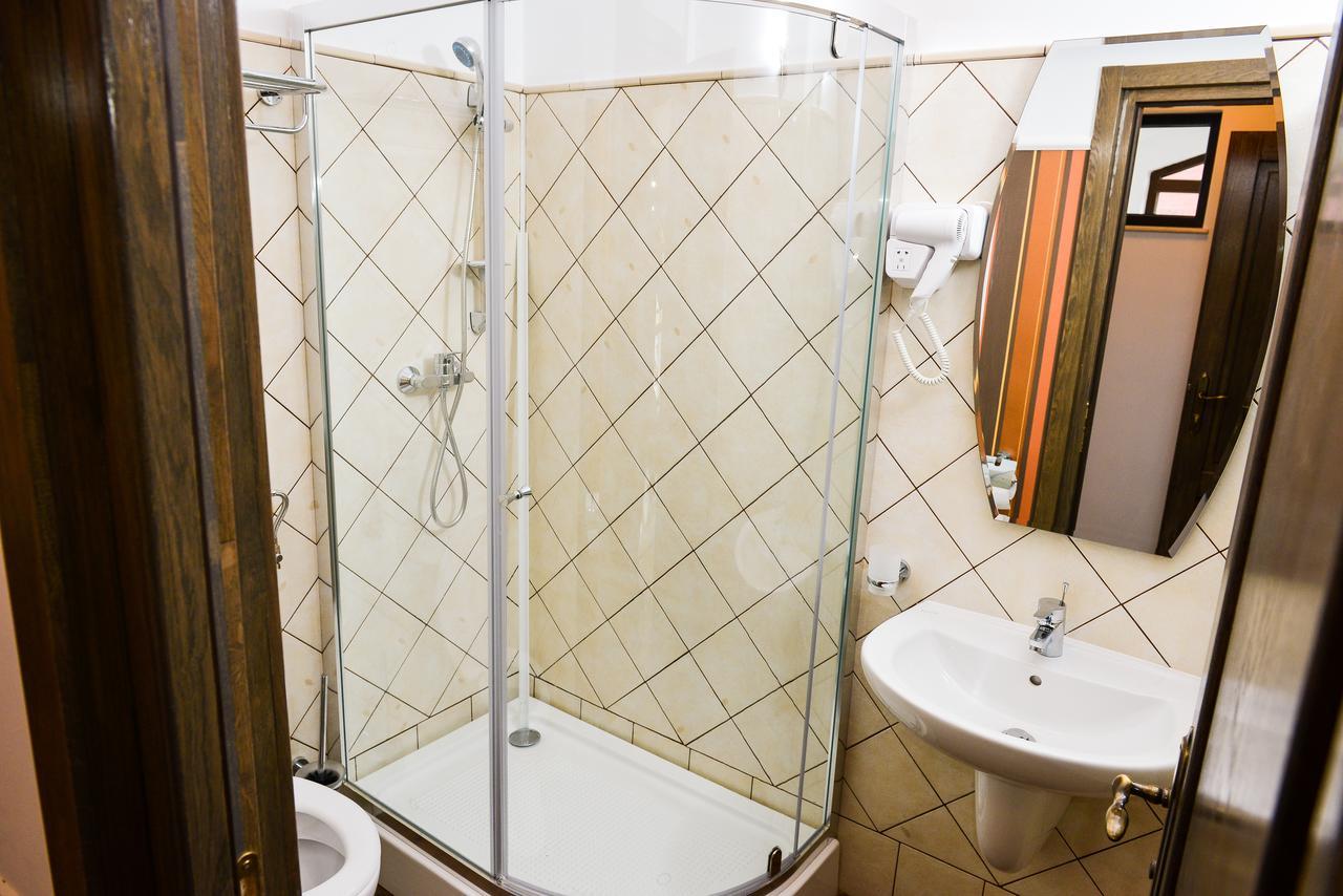 Hotel Park House Dej Zewnętrze zdjęcie