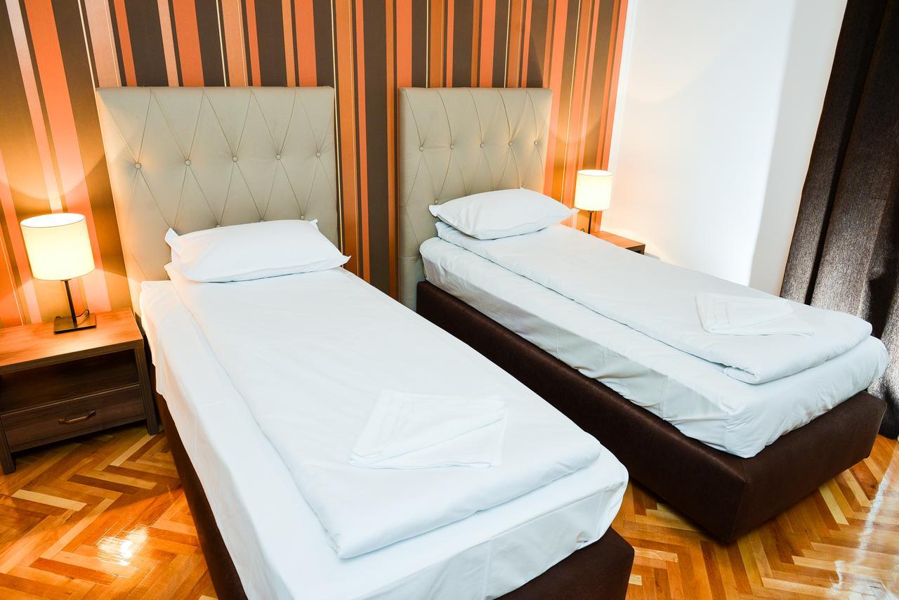 Hotel Park House Dej Zewnętrze zdjęcie