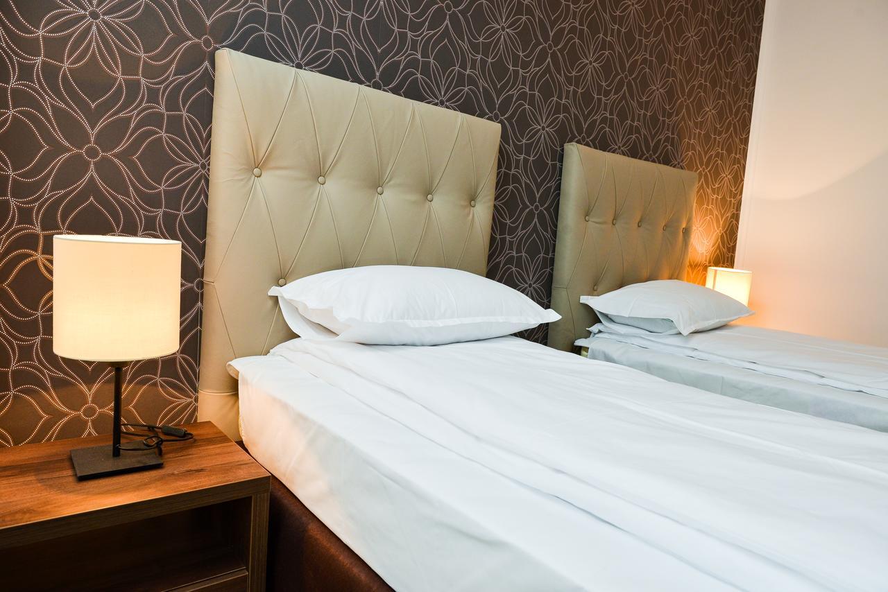 Hotel Park House Dej Zewnętrze zdjęcie