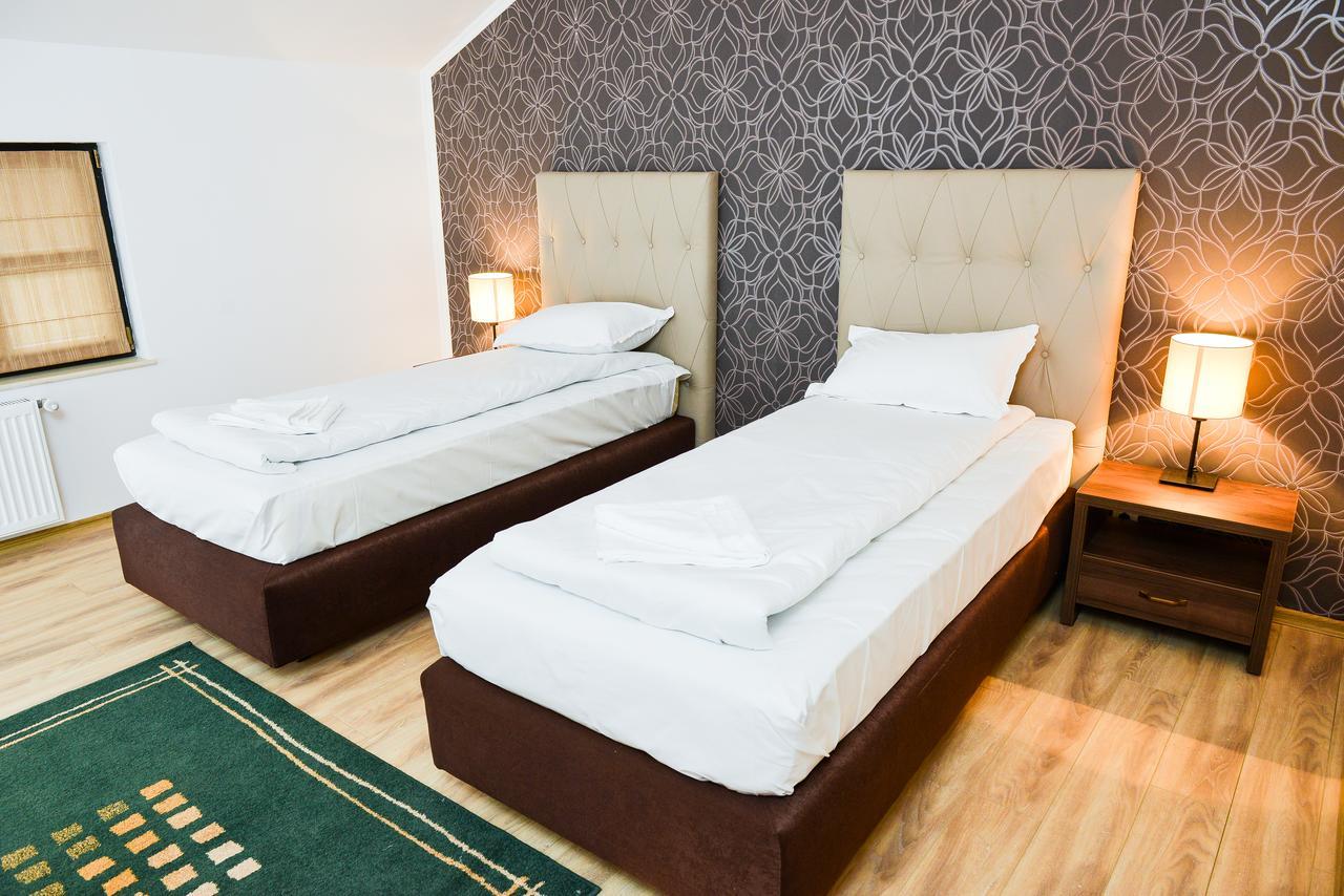 Hotel Park House Dej Zewnętrze zdjęcie