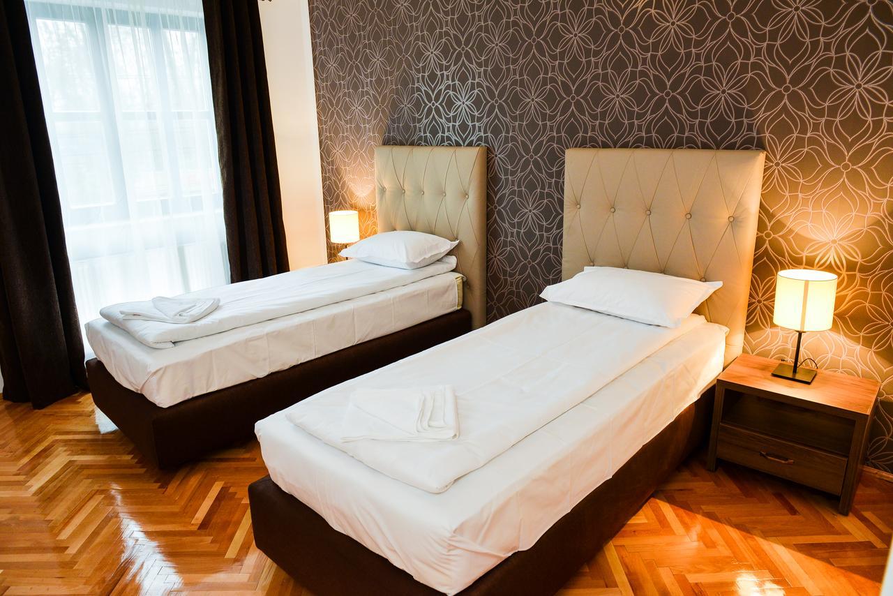 Hotel Park House Dej Zewnętrze zdjęcie