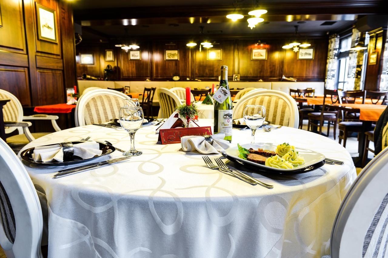 Hotel Park House Dej Zewnętrze zdjęcie