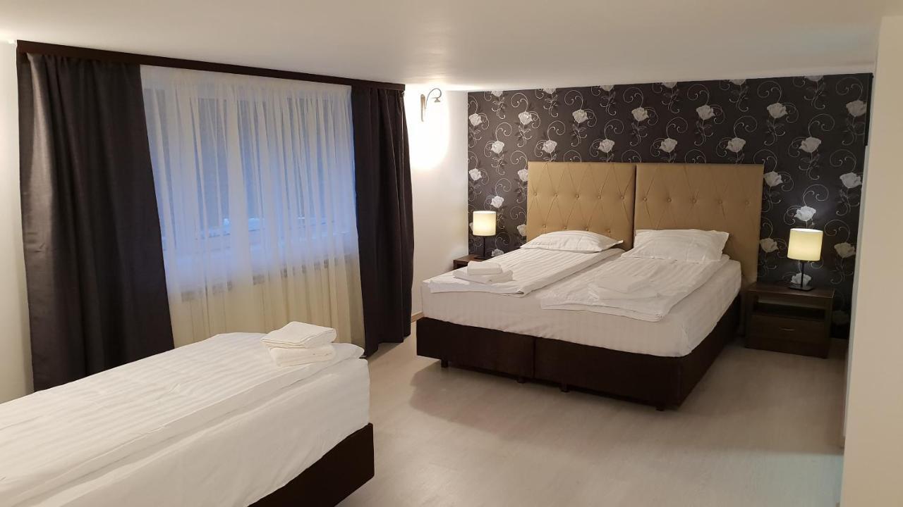 Hotel Park House Dej Zewnętrze zdjęcie
