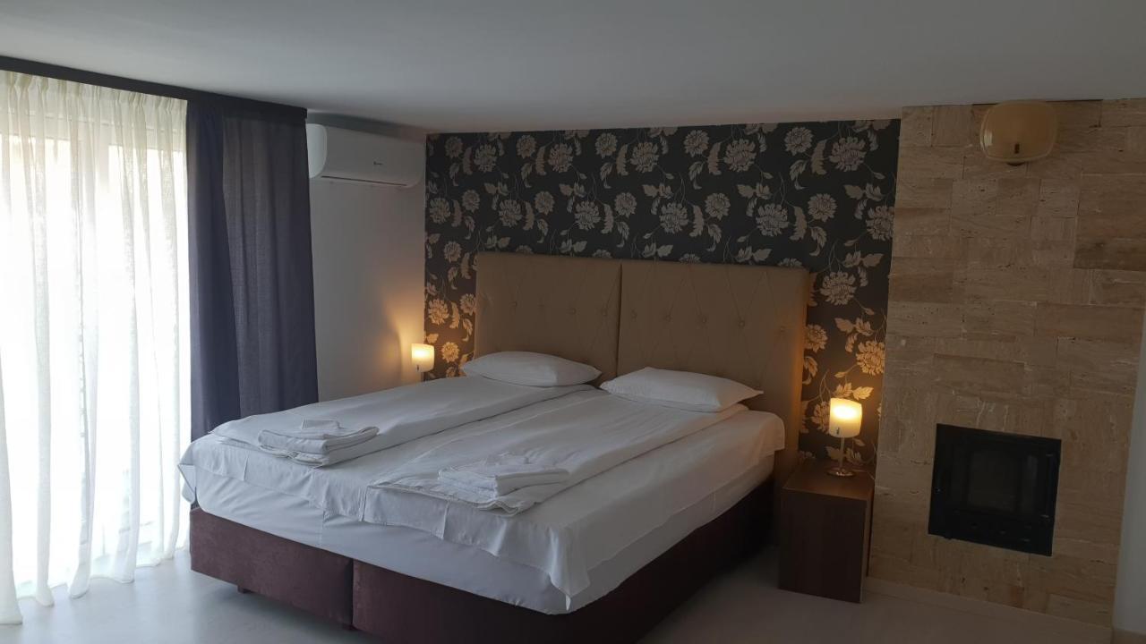Hotel Park House Dej Zewnętrze zdjęcie